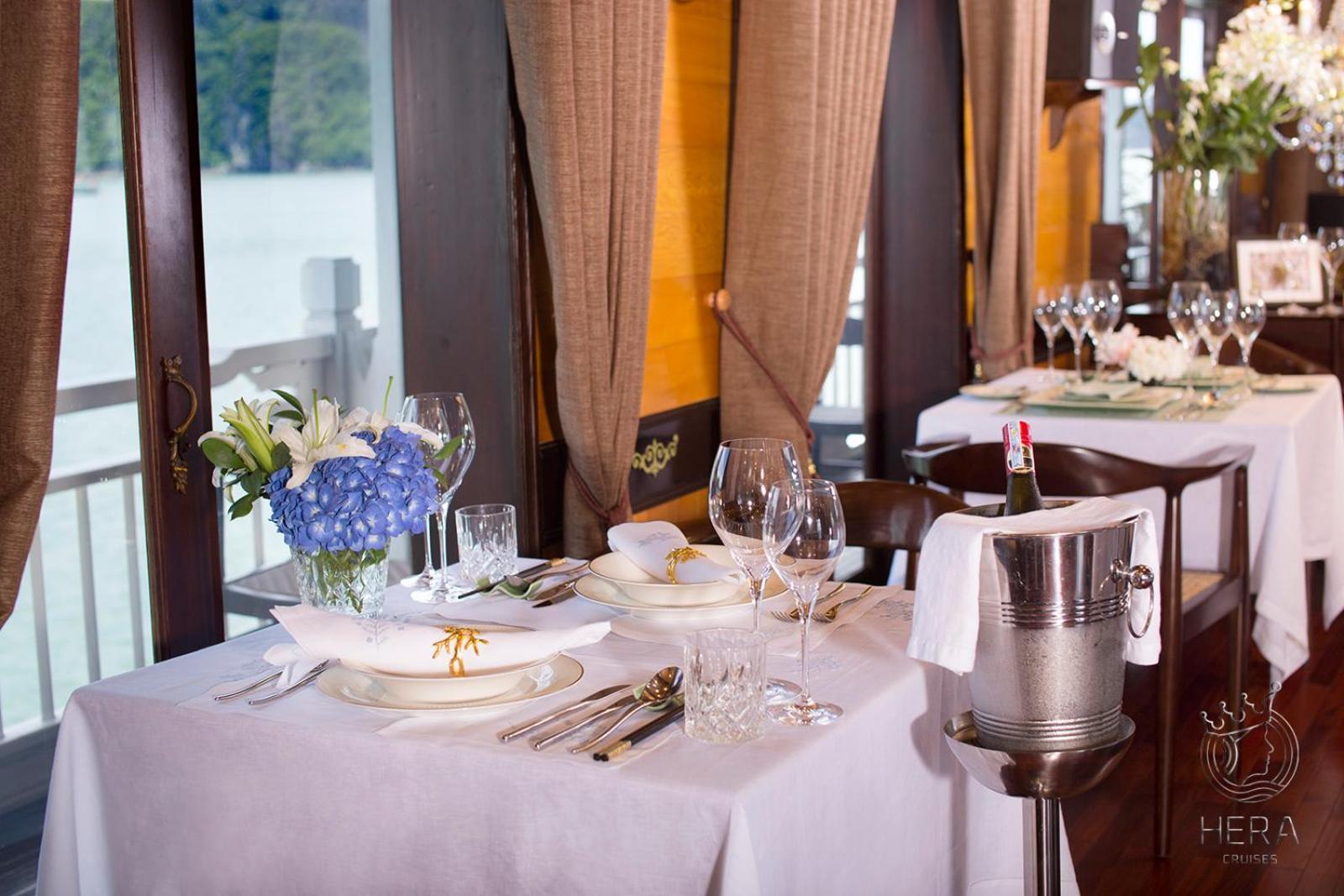 Hera Grand Luxury Cruise Ha Long Exterior photo